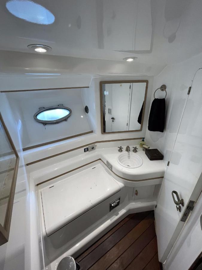 Hotel Yacht Sotavento Сан-Адриан-де-Бесос Экстерьер фото