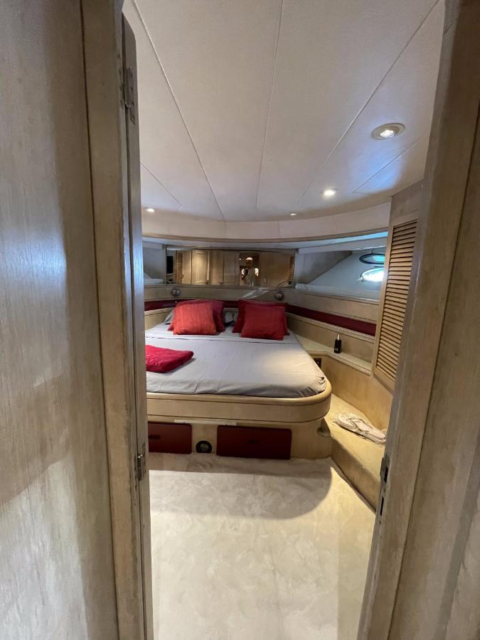 Hotel Yacht Sotavento Сан-Адриан-де-Бесос Экстерьер фото